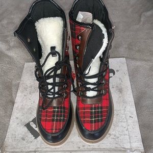 Women Plaid combat boots